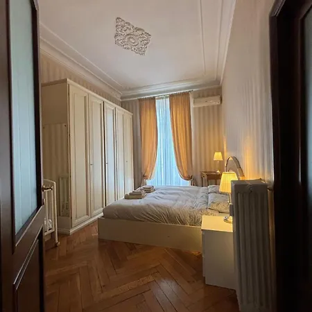 Apartment Eleganza Liberty A Due Passi Da Porta Susa E Metro *