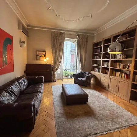 Eleganza Liberty A Due Passi Da Porta Susa E Metro Apartment Turin